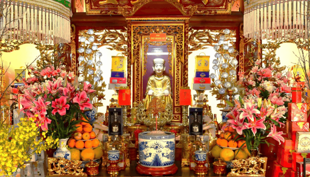 Bên trong nhà Tả Vu, Hữu Vu (Nguồn: Đền Lảnh Giang)